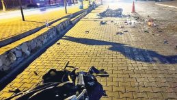 4 Motosiklet Kazasında 5 Genç Hayatını Kaybetti