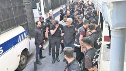 5’i başkan 22 tutuklama