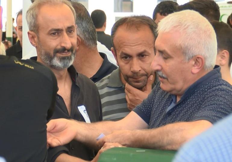 Cemal Emre Kurt ve Mehmet Erdem Akdeniz