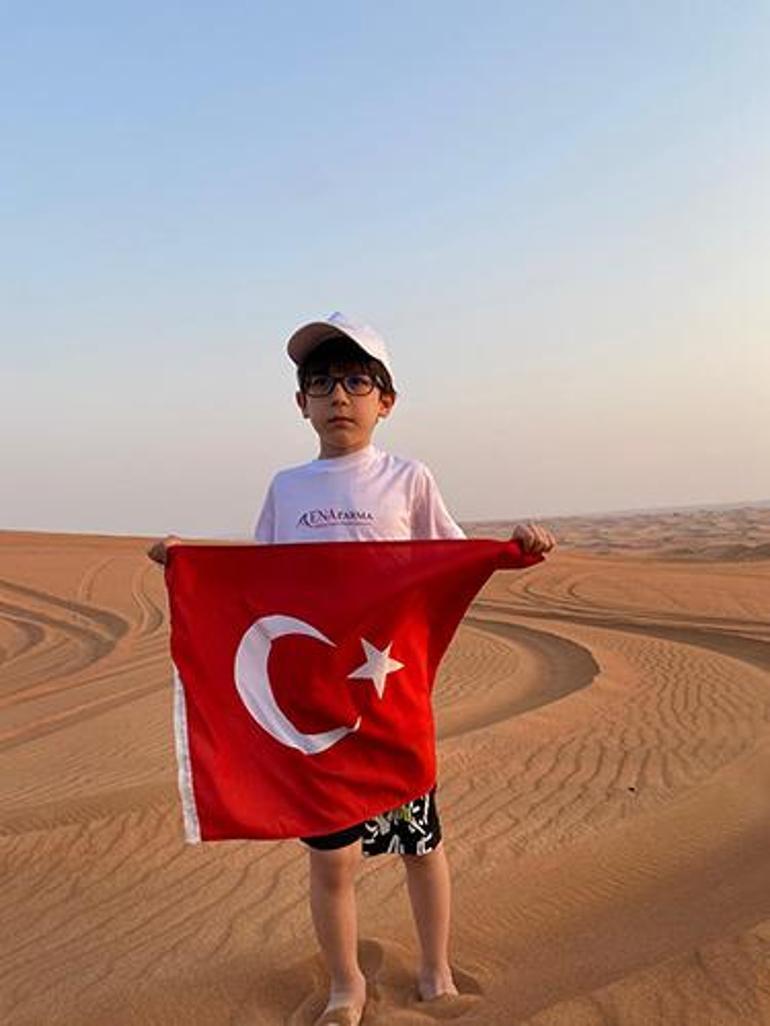 Adil Türkiye'yi temsil ederken