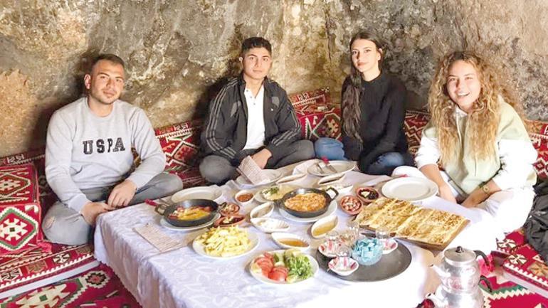 Kaya Mezar Kafe