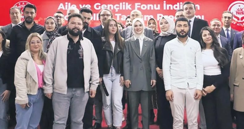 7 Bin Genç Evlilik Kampanyası ile Eşyasını İndirimli Aldı
