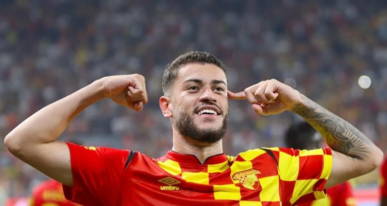 Ada ekiplerinden Romulo atağı!