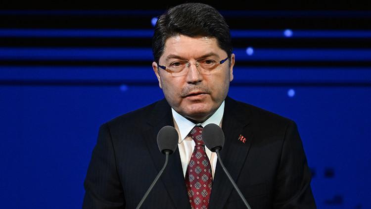 Adalet Bakanı Yılmaz Tunç: Yangınlarla ilgili 17 şüpheli gözaltına alındı