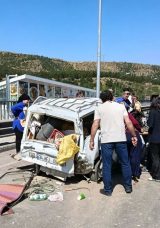 Afyon'da &Uuml;st Ge&ccedil;itte Trafik Kazası: 1 Kişi Hayatını Kaybetti