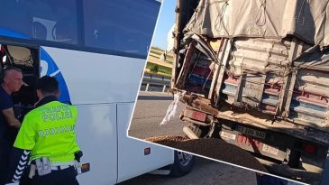 Afyonkarahisar'da Yolcu Otob&uuml;s&uuml; TIR'a &Ccedil;arptı: 9 Kişi Yaralandı
