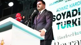 AK Partili İnan’dan CHP’ye Sert Eleştiriler! İl başkanınız Lüks Araçla İzmirli Vatandaşları Taşısın!