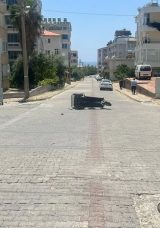 Alanya’da İki Motosiklet Çarpıştı, Motosiklet Bahçeye Uçtu: Kazada 2 Kişi Ağır Yaralandı