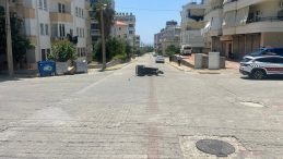 Alanya’da İki Motosiklet Çarpıştı, Motosiklet Bahçeye Uçtu: Kazada 2 Kişi Ağır Yaralandı
