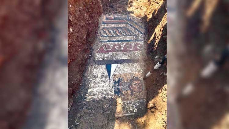 ‘Altyapı’dan 1500 yıllık mozaik çıktı
