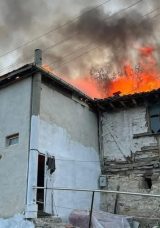 Amasya’daki Yangında 4 Ev Alevler İçinde Kül Oldu!