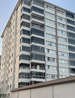 Ankara’da 11 Katlı Binada Yangın: 2 Kişi Dumandan Etkilendi!