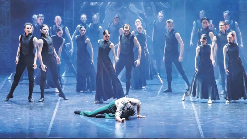 Anna Karenina Balesi Nefes Kesti
