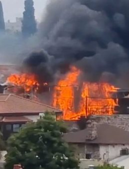 Antalya Kaleiçi'nde Korkutucu Yangın
