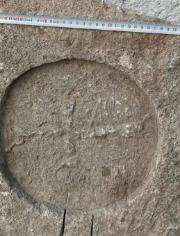 Aranan Araçta Bizans Dönemine Ait Mezar Taşı Bulundu