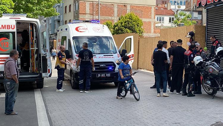 ‘Askeriz’ diyerek ödeme yapmaktan kaçındılar… Kavga sonucu 5 kişi yaralandı