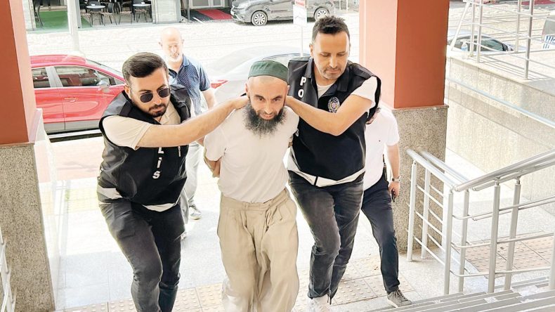 Atatürk'e Hakaret Eden Şüpheli Tutuklandı