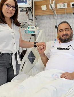 Aynı diyaliz makinesine bağlandılar, aşk onlara şifa oldu!