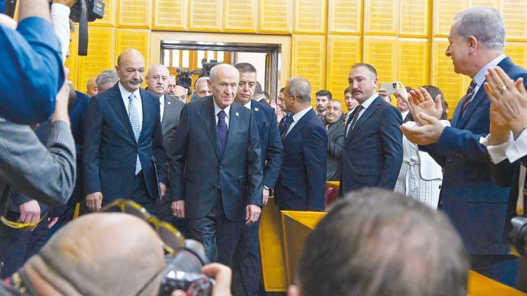 Bahçeli 5 ay aradan sonra Meclis'te… Yüzüklü mesaj: Tanrı Türkü korusun