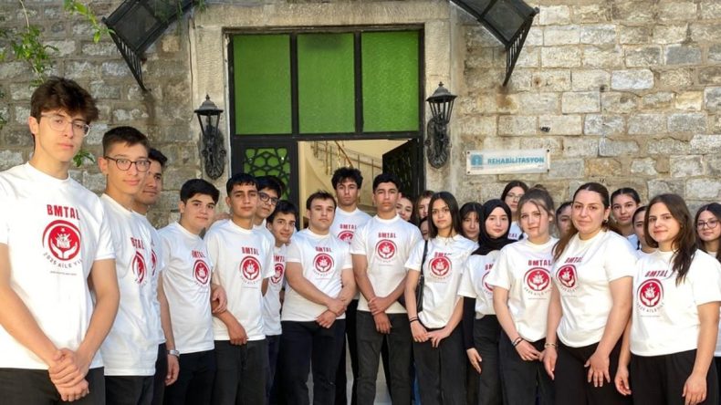 Bahçelievler Mesleki ve Teknik Anadolu Lisesi’nden Anlamlı Ziyaret: 2025 Aile Yılı Kapsamında Darülaceze’de Buluşma
