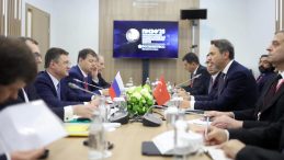 Bakan Bayraktar, Rusya’da Enerjide İşbirliği İmkanlarını Görüştü