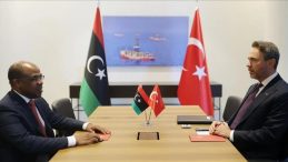 Bakan Bayraktar ve Libya Petrol Bakanı İstanbul'da Bir Araya Geldi