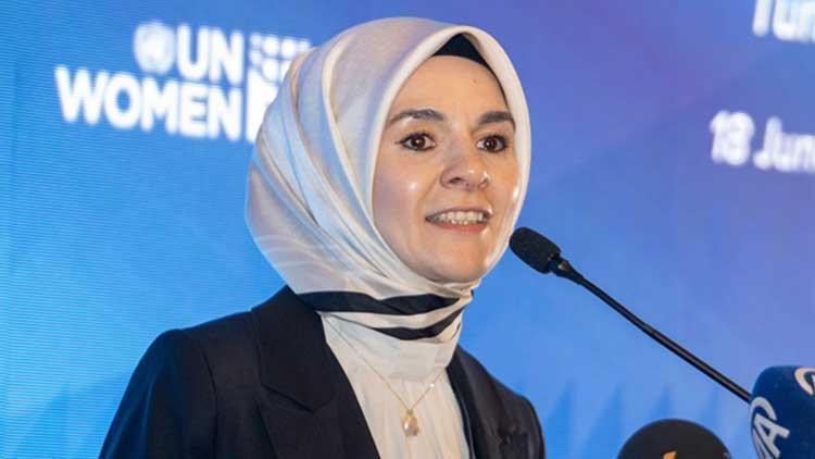 Bakan Göktaş: Depremden etkilenen kadınlara ve kız çocuklarına destek olmayı amaçlıyoruz