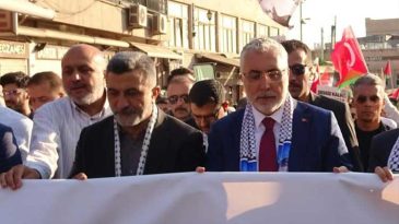 Bakan Işıkhan, Mardin’de Gazze’ye Destek Yürüyüşüne Katıldı