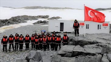 Bakan Kacır: Antarktika&rsquo;da kalıcı T&uuml;rk Bilim &Uuml;ss&uuml; kuracağız
