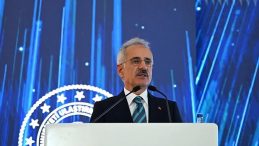 Bakan Uraloğlu Duyurdu: İran'daki Meşhed Hava Sahası Uluslararası Uçuşlara Açıldı