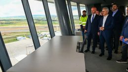 Bakan Uraloğlu, Yeni Hava Trafik Kontrol Kulesini İnceledi