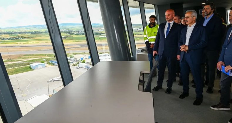 Bakan Uraloğlu, Yeni Hava Trafik Kontrol Kulesini İnceledi