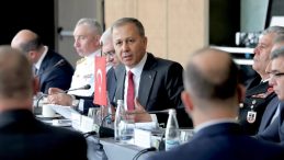 Bakan Yerlikaya: T&uuml;rkiye Artık D&uuml;zensiz G&ouml;&ccedil;&uuml;n Hedefi Değil