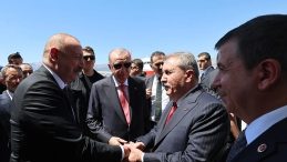 Başkan Erdoğan, Azerbaycan Cumhurbaşkanı Aliyev ile Görüşme Gerçekleştirdi