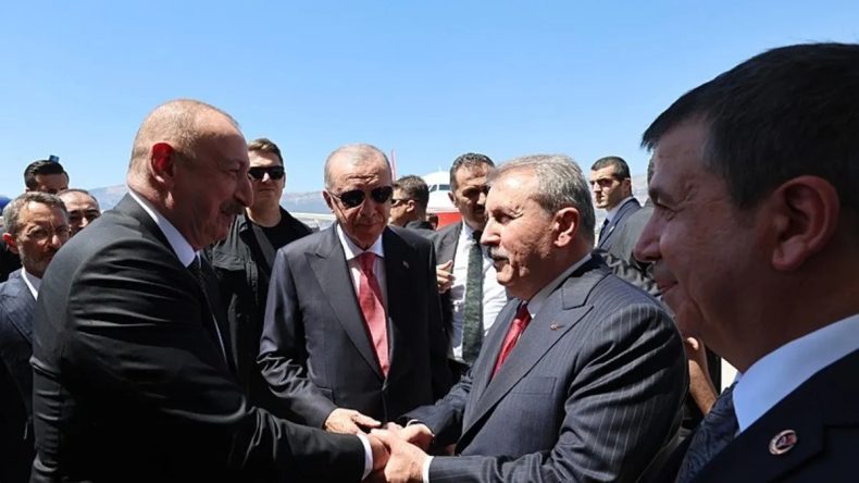 Başkan Erdoğan, Azerbaycan Cumhurbaşkanı Aliyev ile Görüşme Gerçekleştirdi