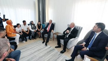 Başkan Erdoğan ve Aliyev’i Ağırlayan Depremzede Leyla Altun: “Harika Bir Duygu”