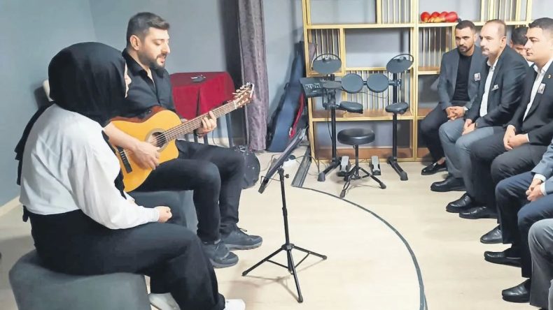 Batman’da Şehit Aybüke Öğretmen İçin Anma Töreni