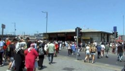 Bayramın Üçüncü Gününde Eminönü’nde Yoğunluk Gözlemlendi