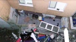 Binanın bodrum katındaki kumaş deposunun yıkılan duvarı korkuttu
