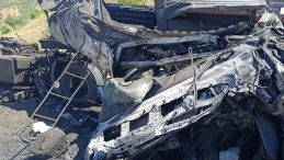 Bingöl'de Şarampole Yuvarlanan TIR'da Sürücü Hayatını Kaybetti