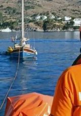 Bodrum&rsquo;da Arızalanan Teknedeki İki Kişi Kurtarıldı