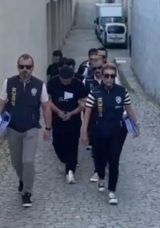 İş Bulma Vaadiyle Dolandırıcılık: Edirne Siber Polisi 3 İlde Eş Zamanlı Operasyon D&uuml;zenledi