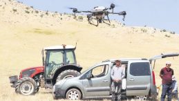 Çekirge İstilasıyla Dronla Mücadele Edildi