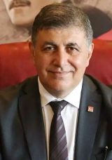 Cemil Tugay’dan Skandal Karar: Güvenlik Görevlileri Çekildi, Temizlik Personeli Görevlendirildi