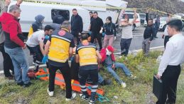 Cenaze Dönüşü Trafik Kazası: 2 Kişi Hayatını Kaybetti, 15 Yaralı
