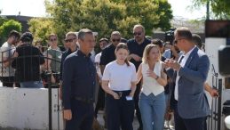 CHP Genel Başkanı Özgür Özel, Nehir Zeyrek’i Yalnız Bırakmadı