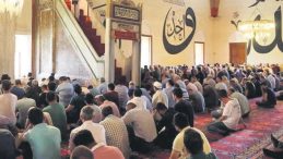 Cuma Hutbesi: Kamu malına el uzatmak büyük bir günahtır