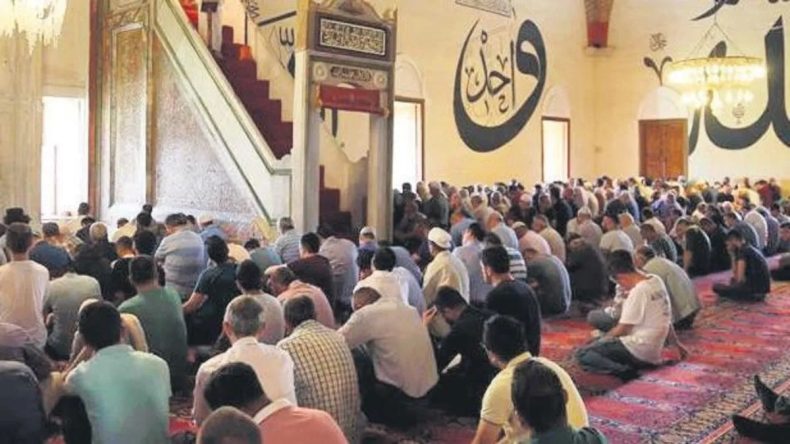 Cuma Hutbesi: Kamu malına el uzatmak büyük bir günahtır