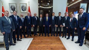 Cumhurbaşkanı Yardımcısı Yılmaz, ATO Y&ouml;netimiyle Bir Araya Geldi