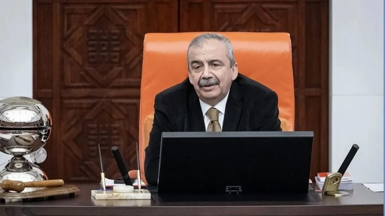 DEM Parti, Sırrı Süreyya Önder’in Yerine Yeni Meclis Başkanvekilini Seçti